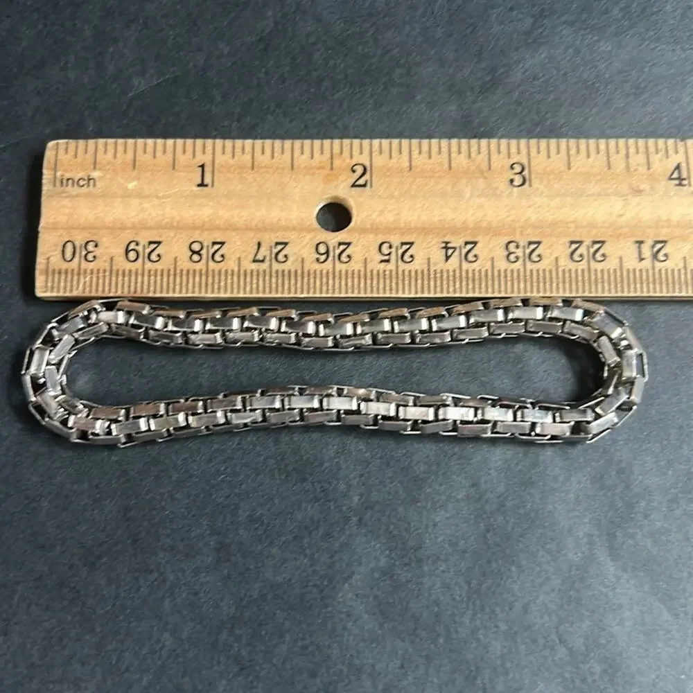 Vintage silver tone unisex chainlink bracelet one size‎ stretches